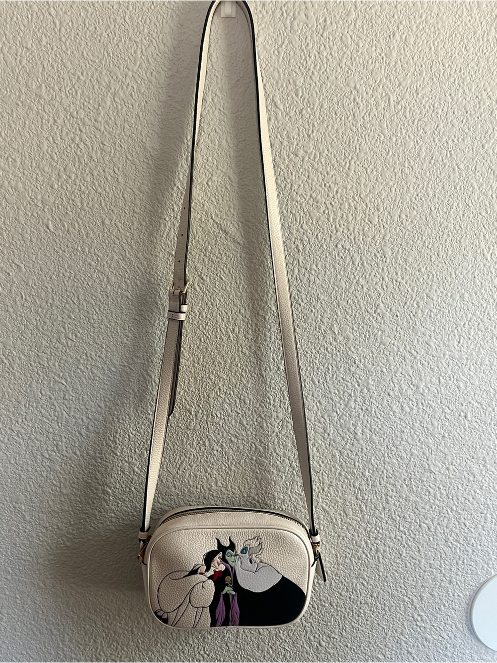 Coach x Disney Villains Mini Jamie Bag CC319 - Picture 3 of 10